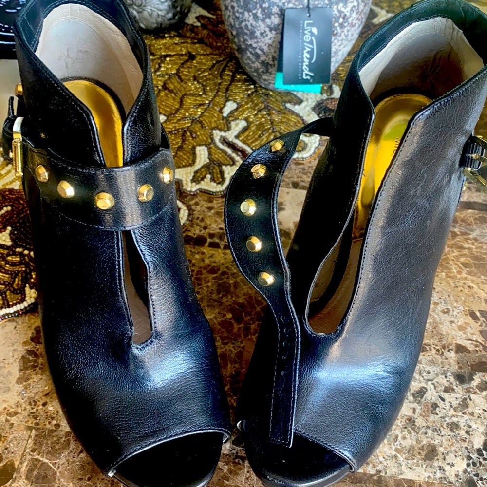 Michael Kors  ankle boots. Leather